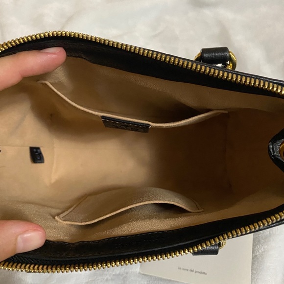 Barely used limited edition authentic Gucci Purse - Picture 4 of 7